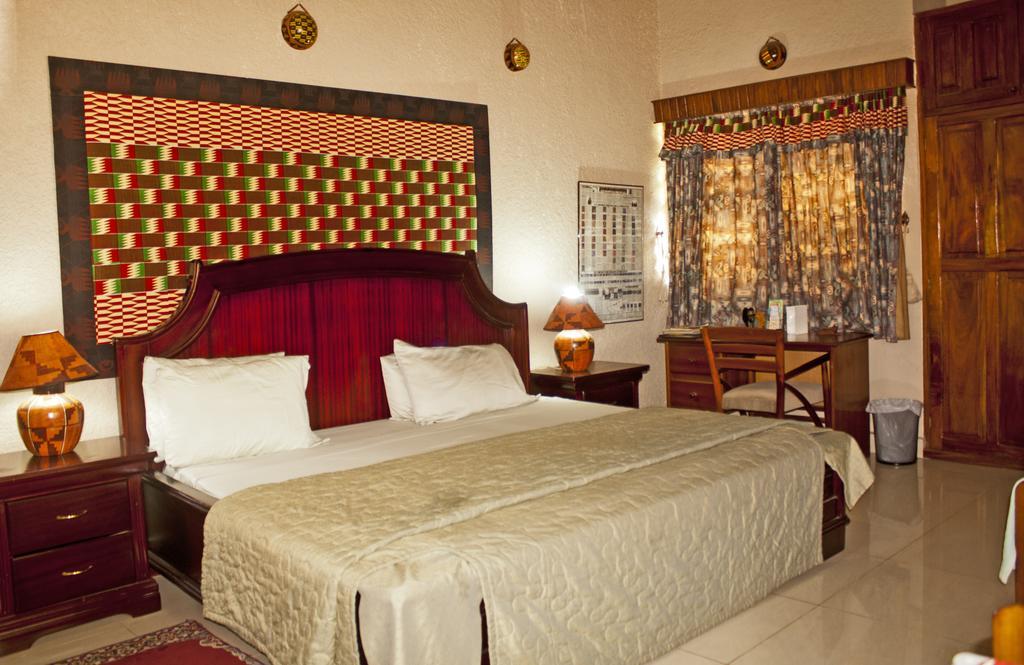 Four Villages Inn Kumasi Room photo