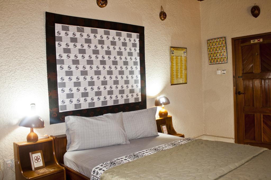Four Villages Inn Kumasi Room photo