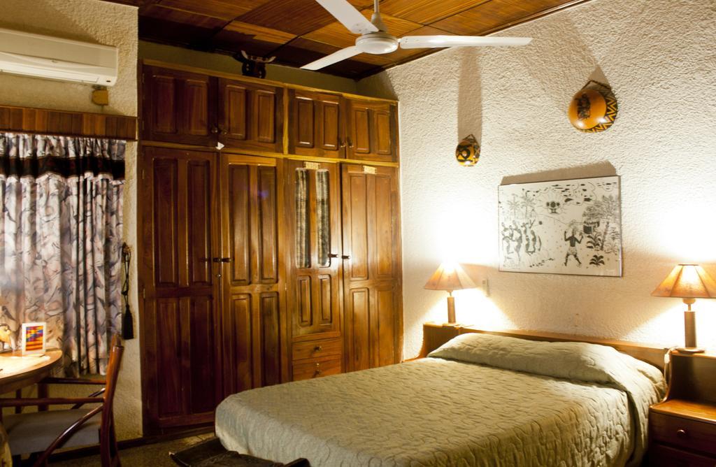 Four Villages Inn Kumasi Room photo